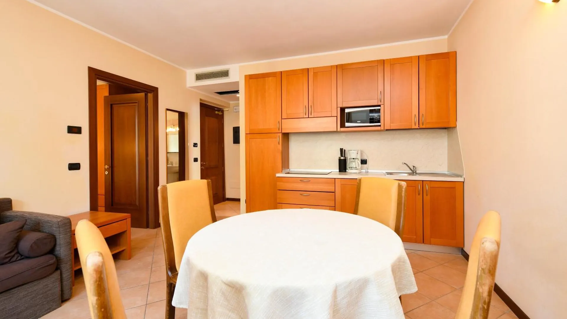 Aparthotel Residence Bellavista Tignale Italy